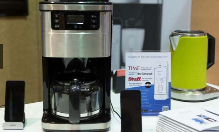 smart gadgets take center stage at ces 2015