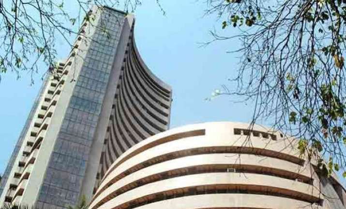 sensex up 220 pts in early trade ahead of iip inflation data