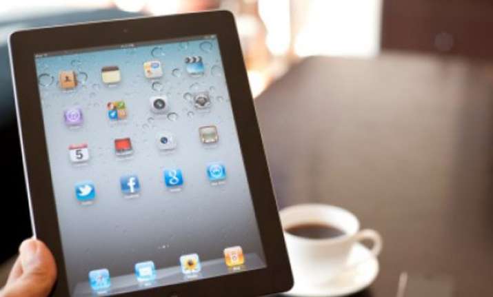 more young adults accessing news via social media report