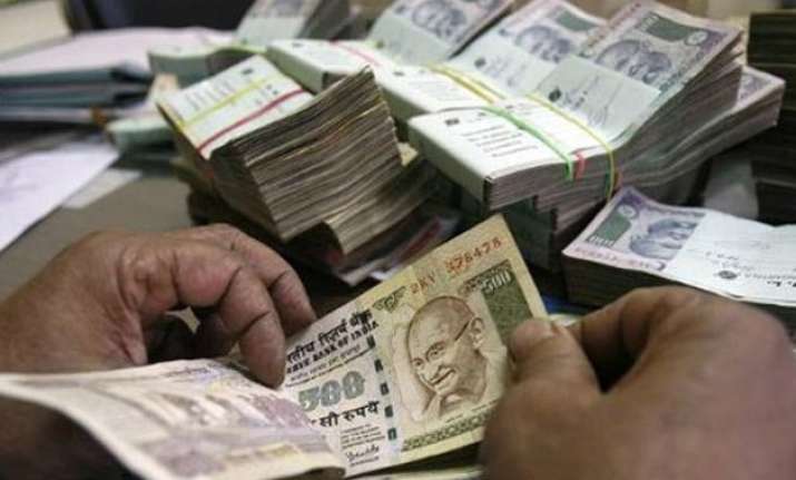 govt doubles monthly bonus calculation ceiling to rs 7 000