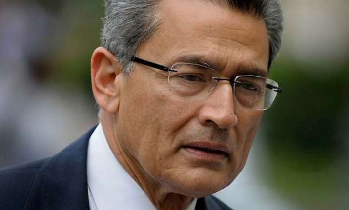 rajat gupta to finish insider trading sentence at home with