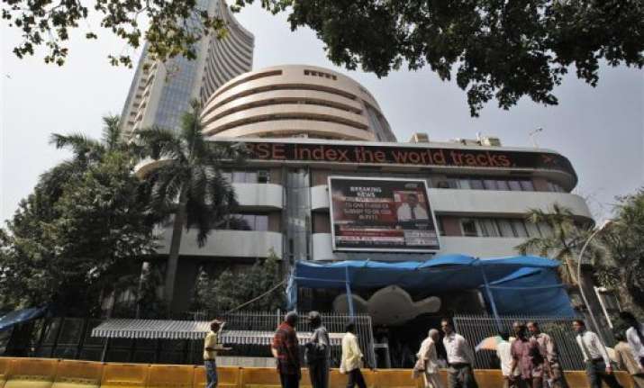 fiis pull out rs 800 crore from stock market