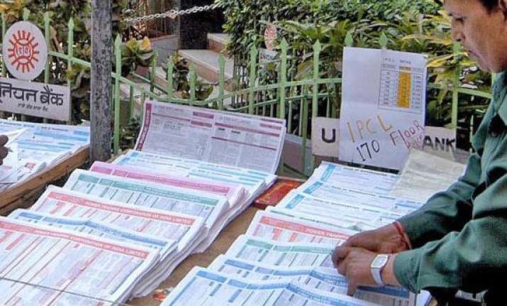 mutual fund investments in it stocks hit all time high of
