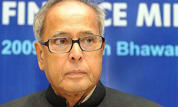 india s economy moving in positive direction says pranab