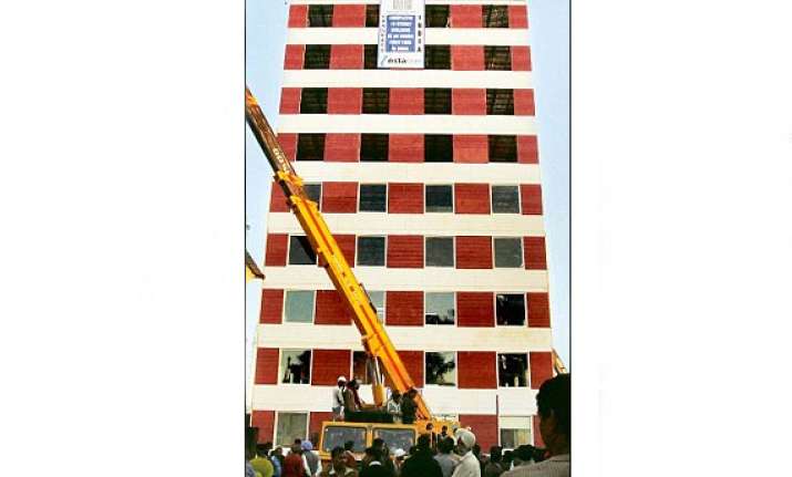 india s fastest building 10 storeys built in 48 hrs