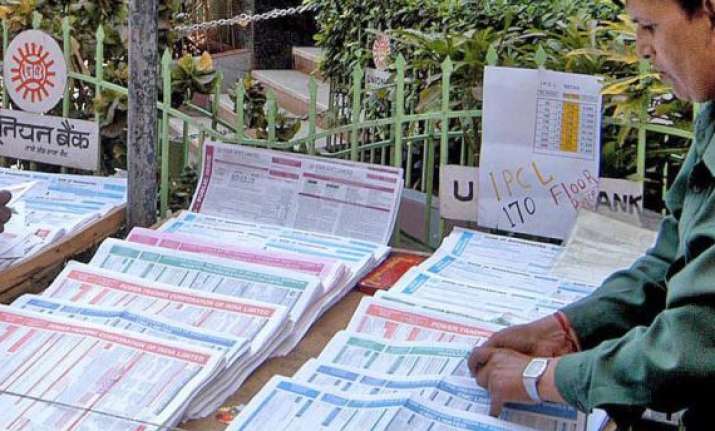 insurance industry to grow below 5 in fy 14 cii