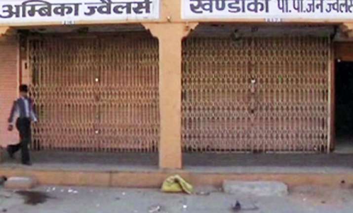 jewellers continue strike cbec chief offers talks