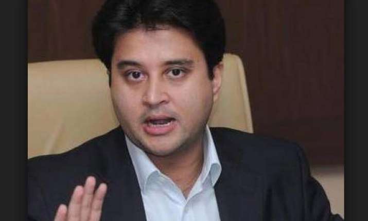 jyotiraditya scindia seeks solution on fuel for 21 bn worth
