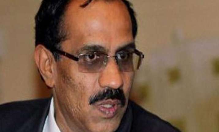 k r kamat front runner for rbi deputy governor post