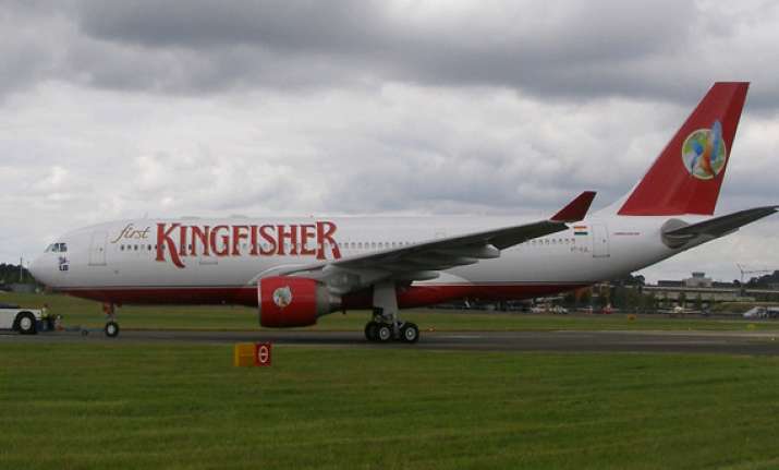 kingfisher airlines captain moves hc for unpaid salary