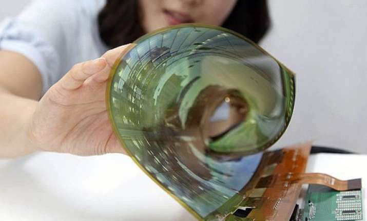 lg display unveils 18 inch flexible display