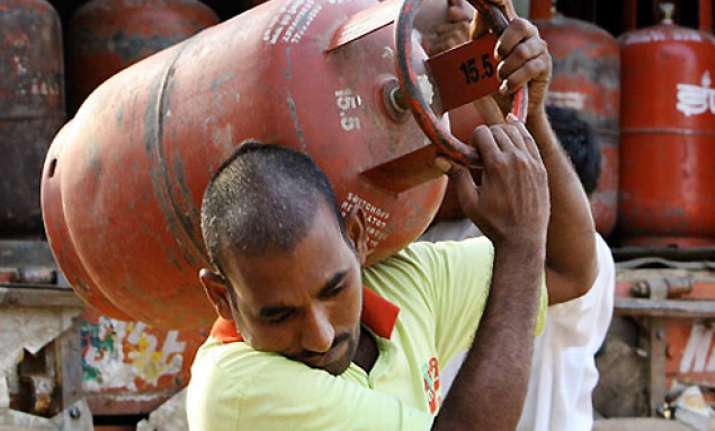 lpg tax hike rolled back by 2 per cent in maharashtra