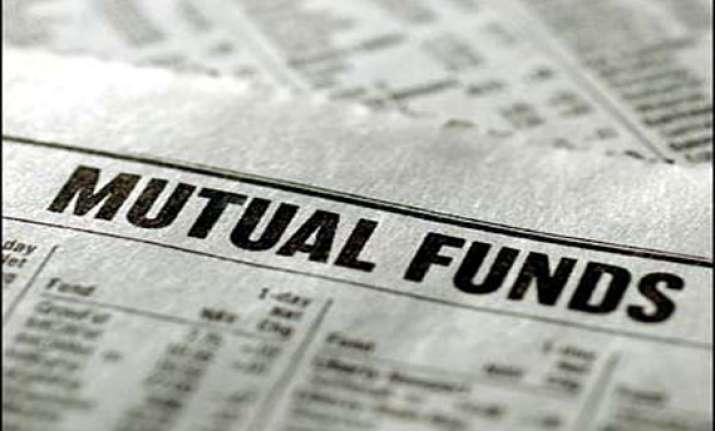 mfs garnered rs 54 000 crore in 2013 14