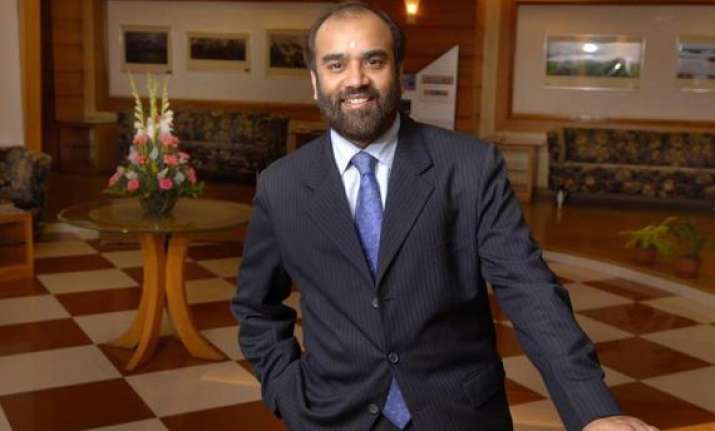 mahindra finance says not applying for bank licence