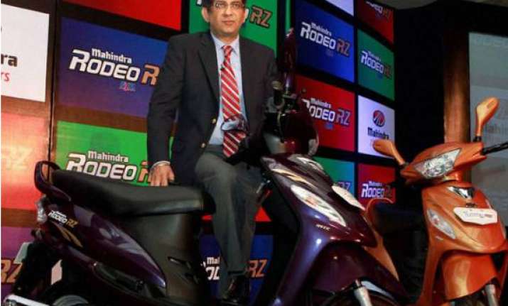 mahindra two wheelers launches rodeo rz sports