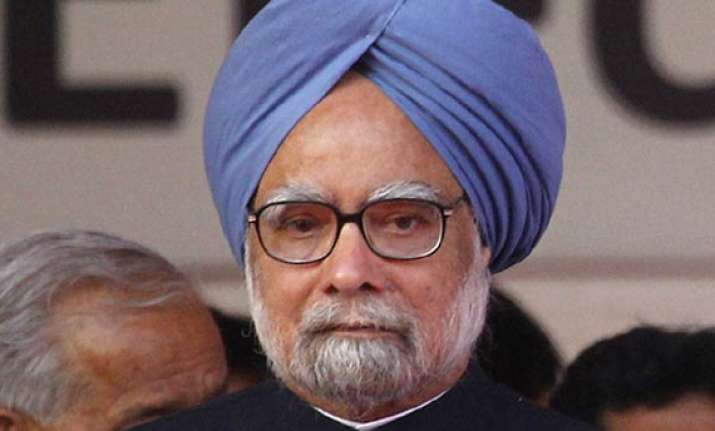 manmohan singh for new thinking on rbi s monetary policy