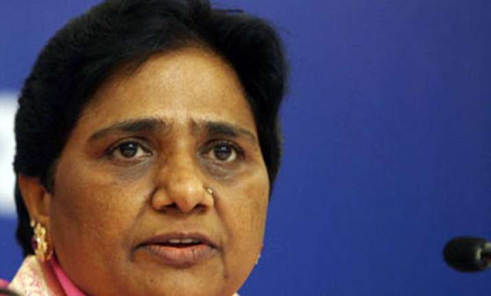 mayawati says she won t allow foreign retail in up