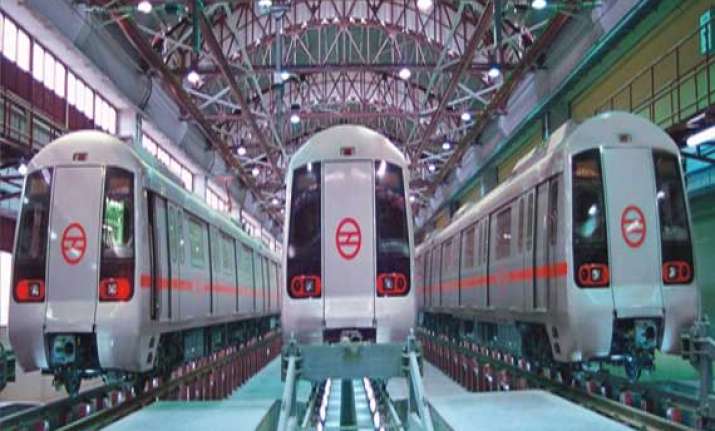 metro rail for yamuna expressway city