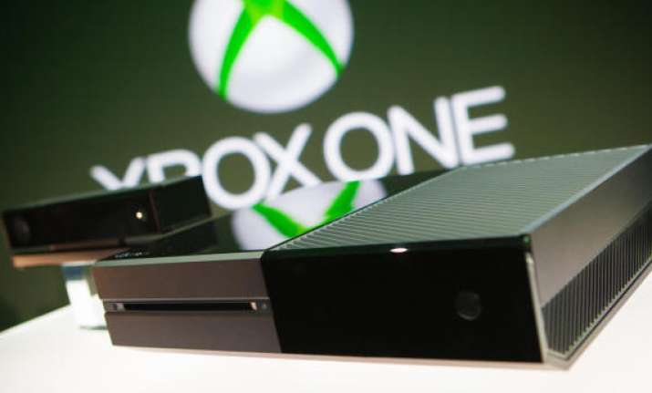 microsoft unveils new xbox one gaming system with live tv