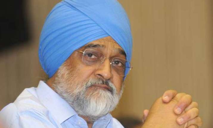 montek admits plan panel went wrong on inflation projection