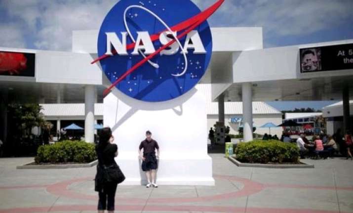 nasa s moon mission crashed into the lunar surface at an