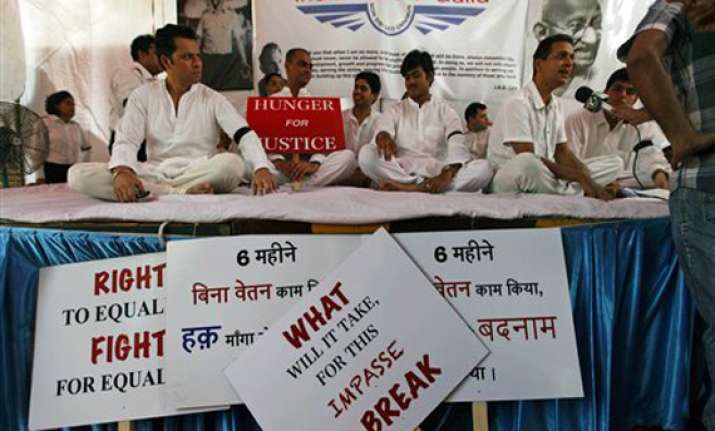 no end in sight to ai pilots strike