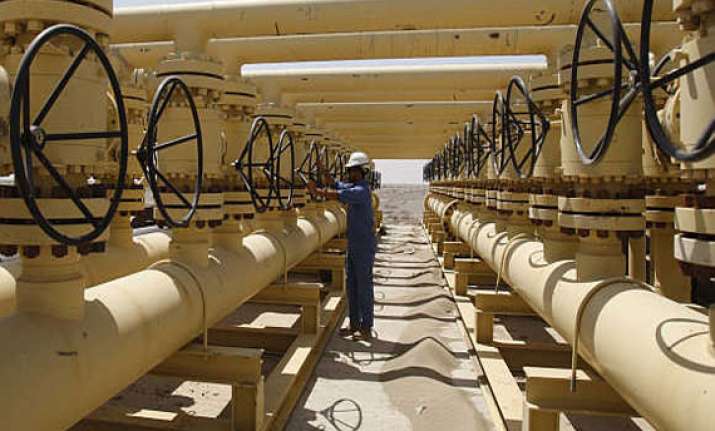 oil ministry seeks relaxation in rules to allow ril to