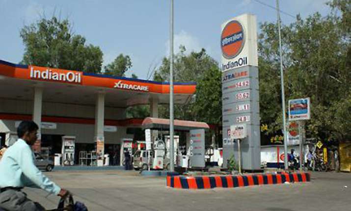 oil cos ultimatum to centre on fuel price hike