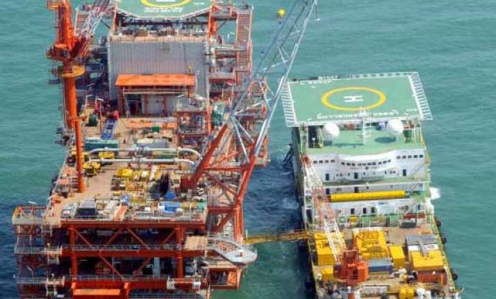 oil ministry withdraws note opposing kg d6 gas price hike