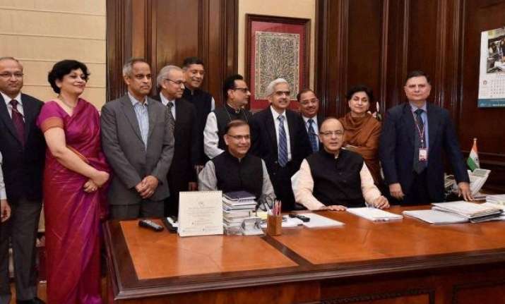 budget 2016 fm jaitley faces tough task for balancing needs
