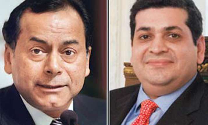promoters of essar loop appears in court seeks bail in 2g