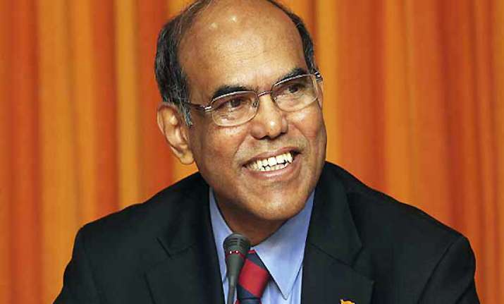 rbi asks govt to cap fiscal deficit