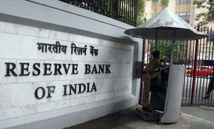 rbi keeps rate unchanged inflation to guide future action