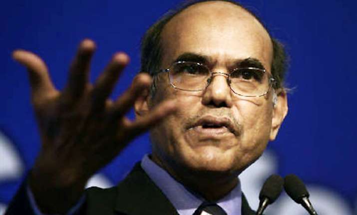 rbi signals rate cut to boost growth