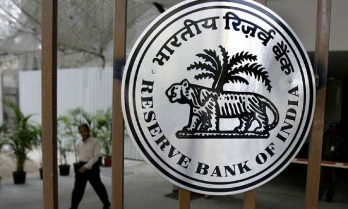 rbi waits for banks and corporates quarterly advance tax