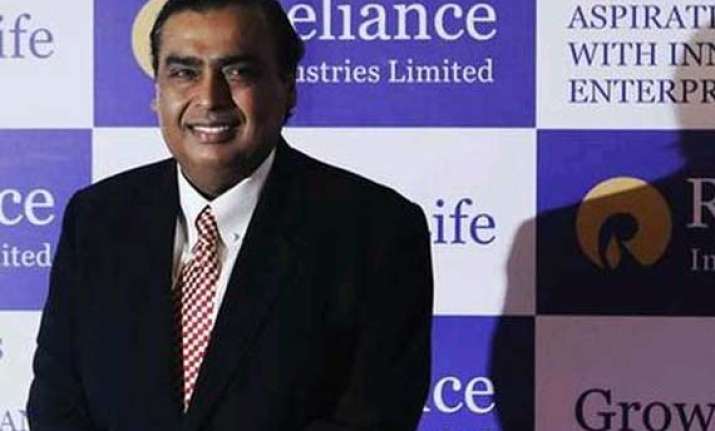 ril becomes 1st pvt co to post usd 1 billion quarterly