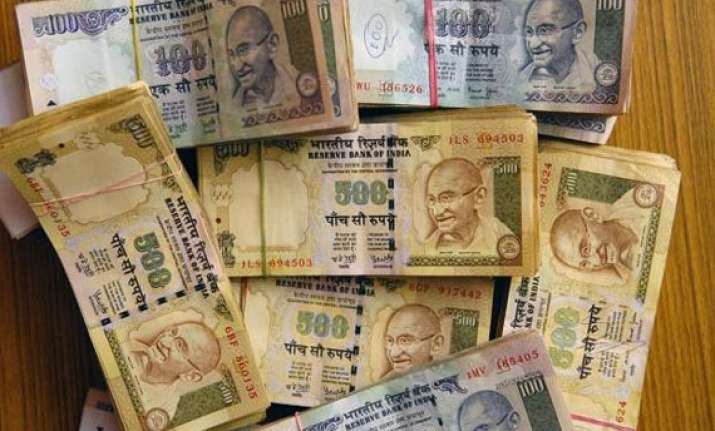 rupee snaps 3 day losing trend ends 6 paise up at 61.59 vs