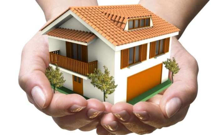 sbi cuts interest on home loans to 10.10