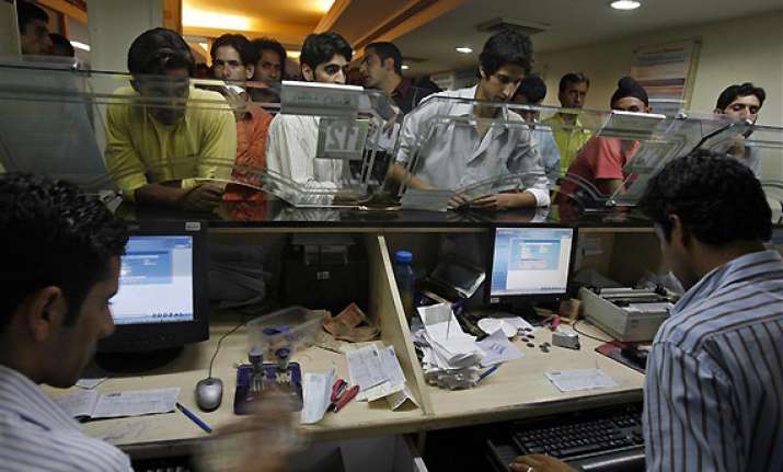 sbi may cut interest rate to boost credit