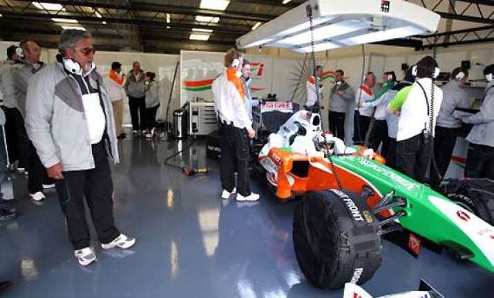 sahara group buys stake in force india f1 team
