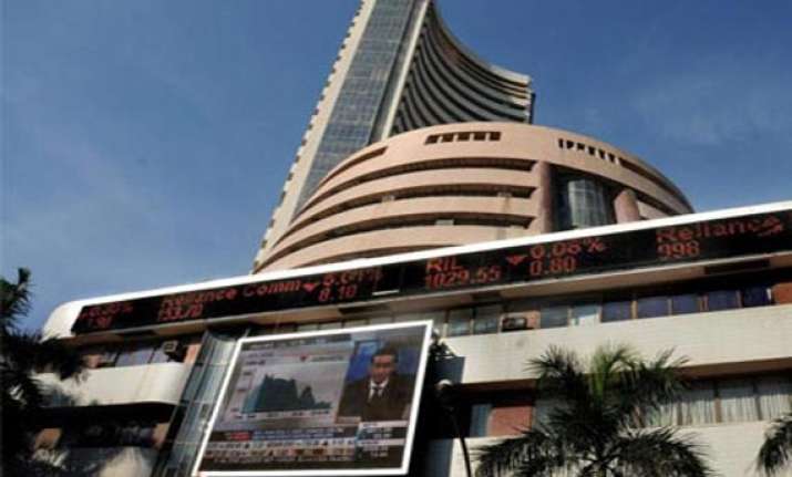 sensex crashes by 455 points after gdp s steepest fall in a
