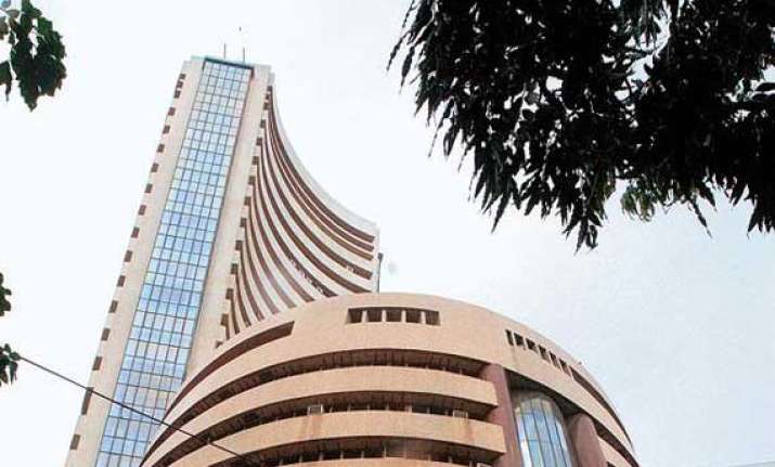 sensex gains 20 pts in volatile trade