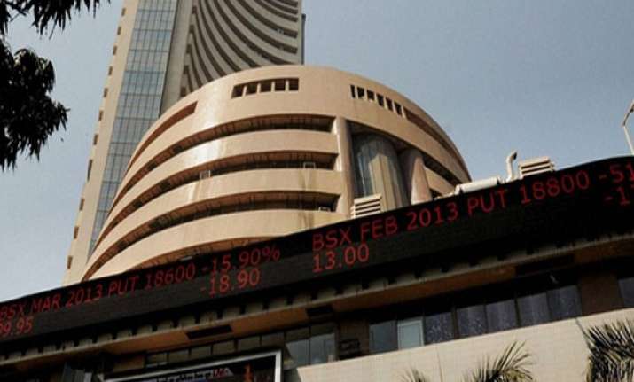 sensex slips into negative zone on profit booking