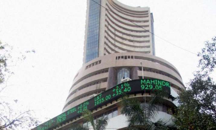 sensex up 92 points in early trade