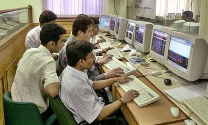 sensex tumbles 478 points on surging oil prices weak global