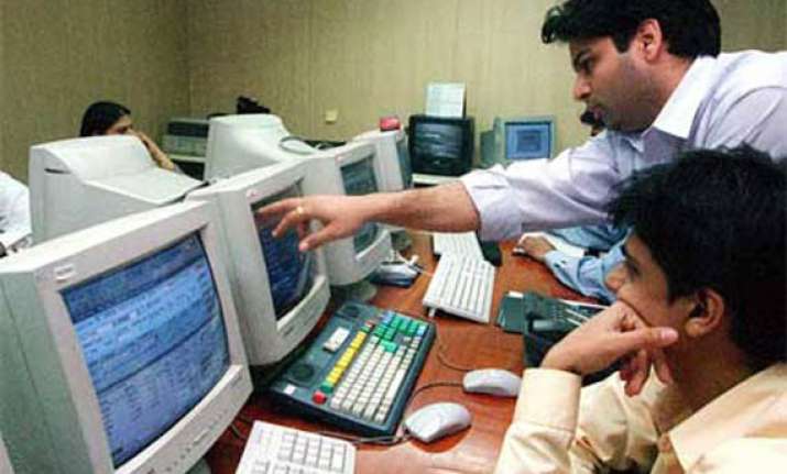 sensex up 135 pts on funds inflow firm global cues