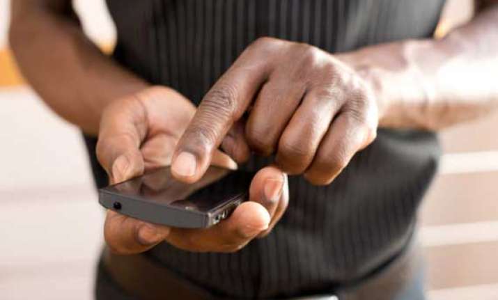 smartphone sensors leave trackable fingerprints