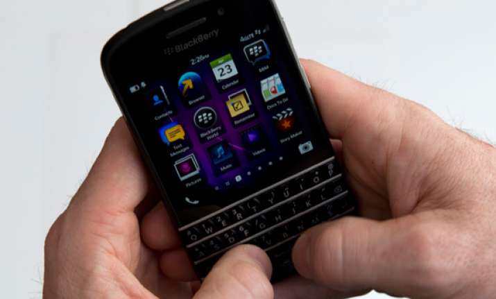 soon apply for passport through smartphones