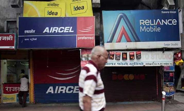 spectrum auction bids worth rs.54 600 crore received on day