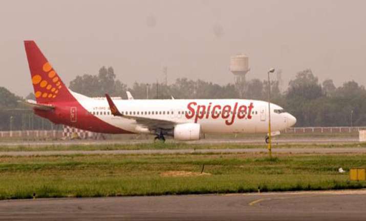 spicejet in talks with overseas investors for fund infusion
